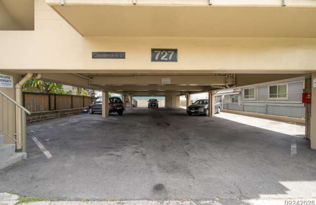 $2,100 / 1br - 423ft2 - Well Maintained 1BR/1BA/1PKG unit in Apt (Honolulu) Gallery 3