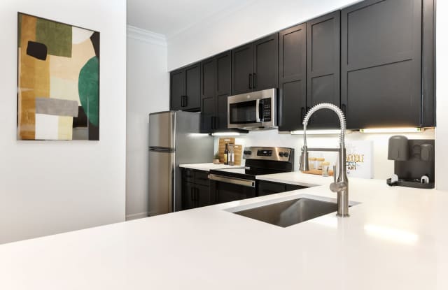 Kingsboro Luxury Apartments Gallery 3