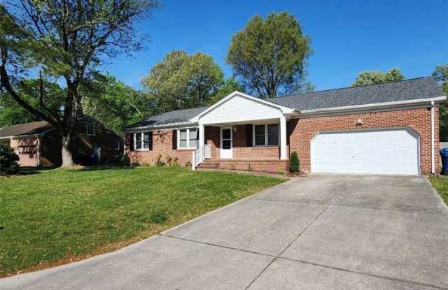 Brick Ranch With Garage In Larkspur Gallery 1