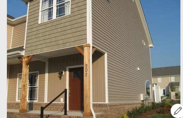 202 Capital Street - 202 Capital Street, Lynchburg, VA 24502 202 Capital Street - 202 Capital Street, Lynchburg, VA 24502