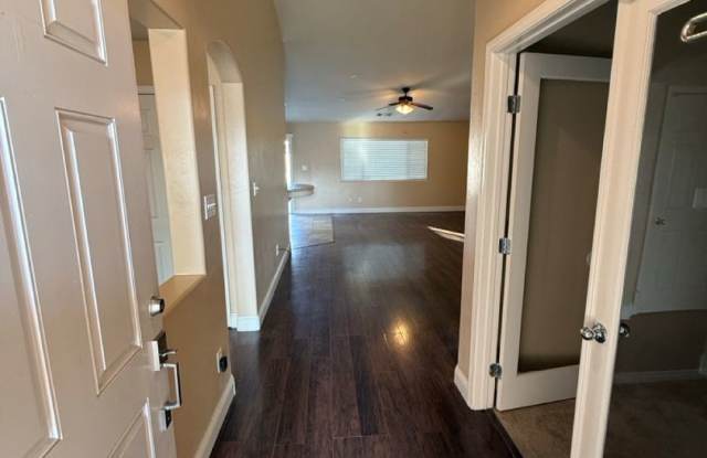 Charming 3-Bedroom Home in Southwest Bakersfield photos photos