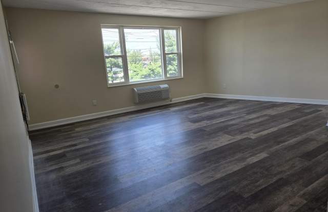 685 PROSPECT AVE photos photos