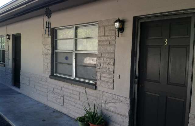 135 NE Madison Cir N Unit D photos photos