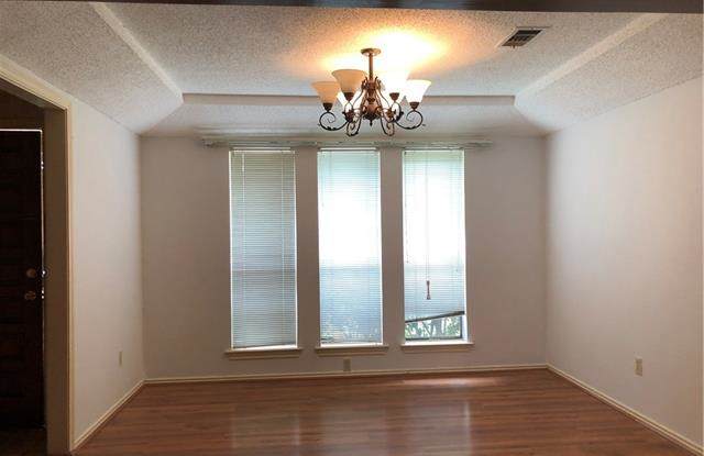 1609 Mayflower Drive Gallery 3