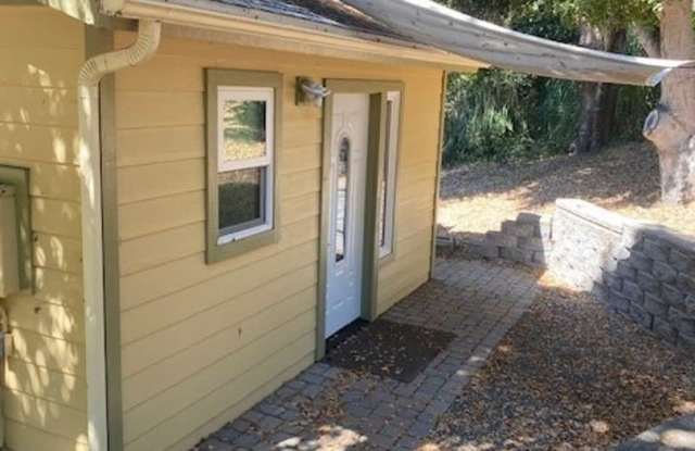 Beautiful Furnished Studio in Los Osos - 1525 Bayview Heights Drive, Los Osos, CA 93402