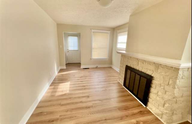 3911 Larkwood Avenue - 2 Bedroom House in Portland, Driveway, Basement, Pets OKAY! Gallery 1