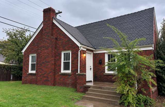 Historic Charming Home Gallery 3