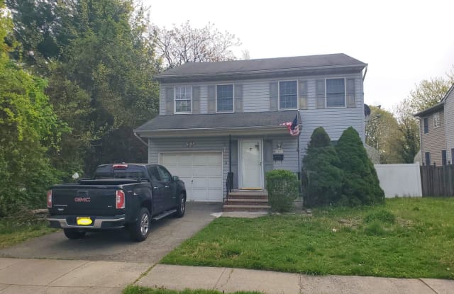 11 Lake View Boulevard - 11 Lake View Boulevard, Middlesex County, NJ 08817