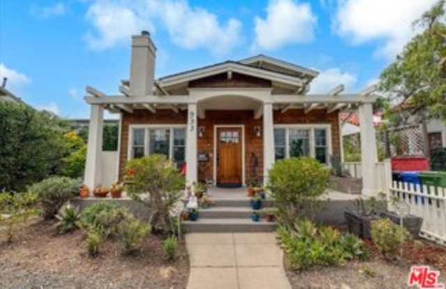 933 Venezia Avenue - 933 Venezia Avenue, Los Angeles, CA 90291