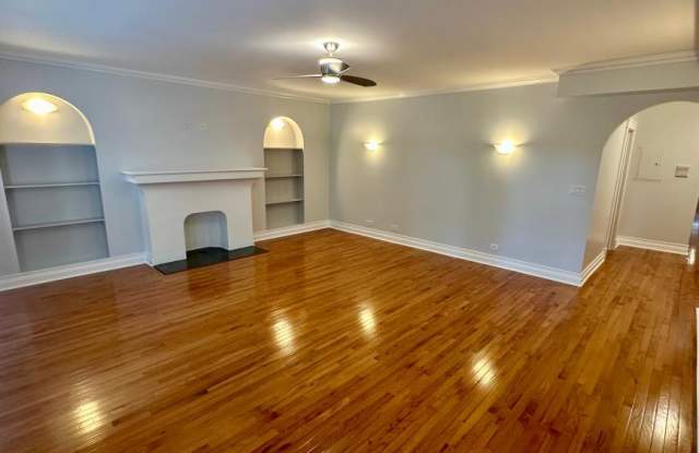 2310 Farwell Gallery 2