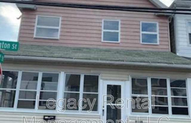 402 Washington Street - 2 photos photos