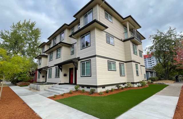 NEW 4 Bedroom / 4.5 Bath Duplex. A/C in every bedroom - 96 West 15th Avenue, Eugene, OR 97401