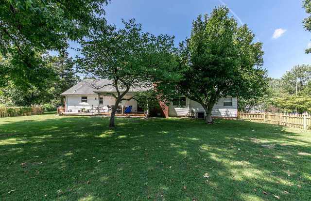 4 Bed 2.5 Bath For Rent - Springfield, MO Gallery 4