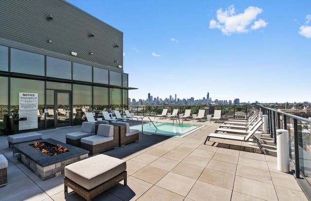 Elevate Lincoln Park Apartments Gallery 3