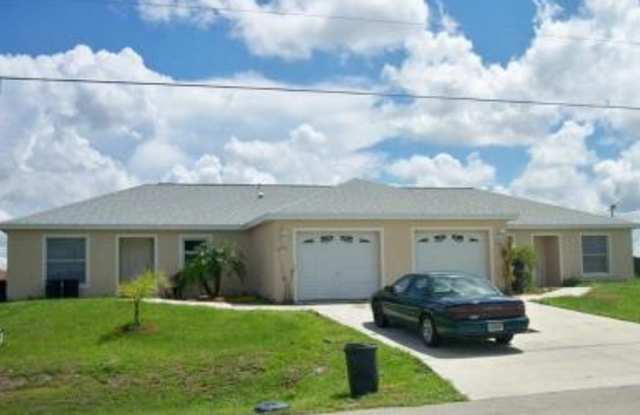 1119 Gordon AVE S - 1119 Gordon Ave S, Lehigh Acres, FL 33973