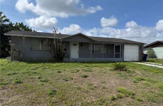 212 Davis Road photos photos