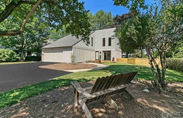 1143 Western Avenue - 1143 Western Avenue, Northbrook, IL 60062