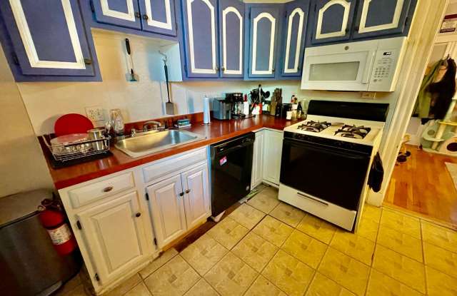 Nice 3 bed in Allston Gallery 4