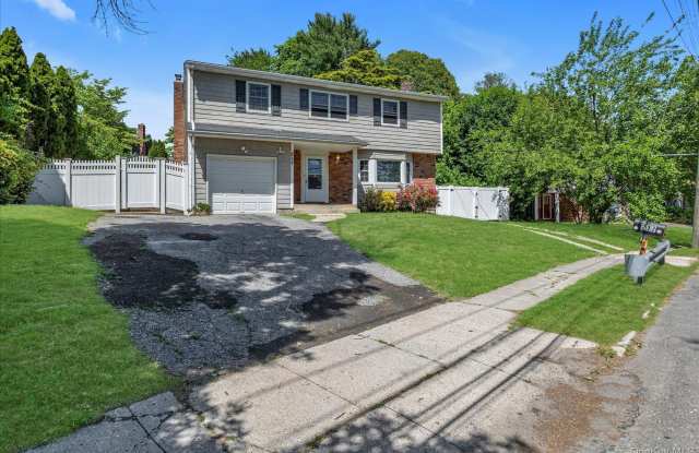 217 Bellerose Avenue photos photos