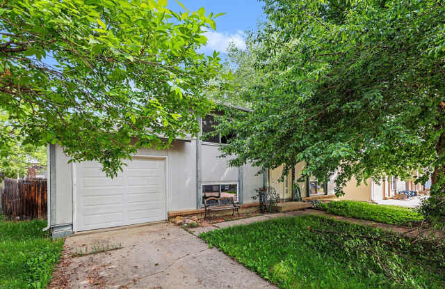 Spacious 4-Bedroom Home Near North Table Mountain photos photos