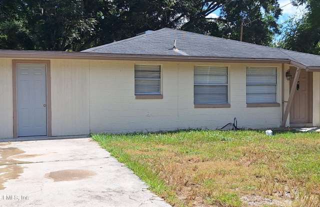 9043 8TH Avenue - 9043 8th Avenue, Jacksonville, FL 32208