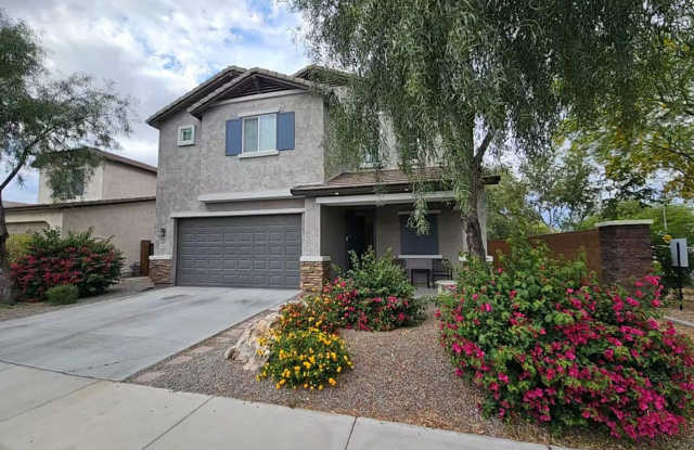 Wonderful 5 bedroom home - 2212 West Betty Elyse Lane, Phoenix, AZ 85023 Wonderful 5 bedroom home - 2212 West Betty Elyse Lane, Phoenix, AZ 85023