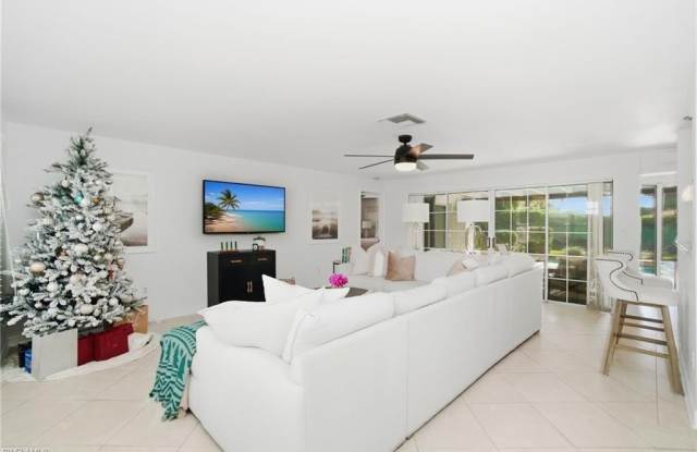 560 Cypress Way E Gallery 2