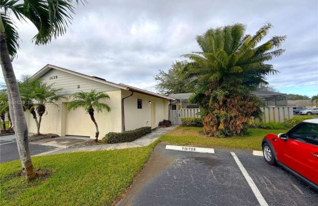 1439 Captains Walk photos photos