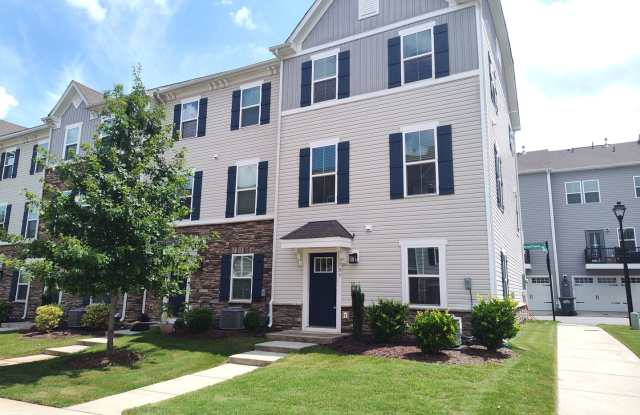 Beautiful End Unit Townhome located in the Towns at Mallard Mills community! photos photos