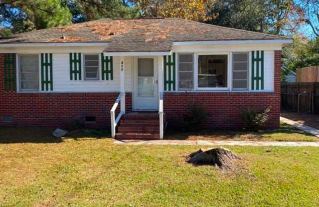 Freshly Painted 3Br 1Ba photos photos
