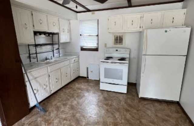 1382 Maricopa Dr - 2 Gallery 4