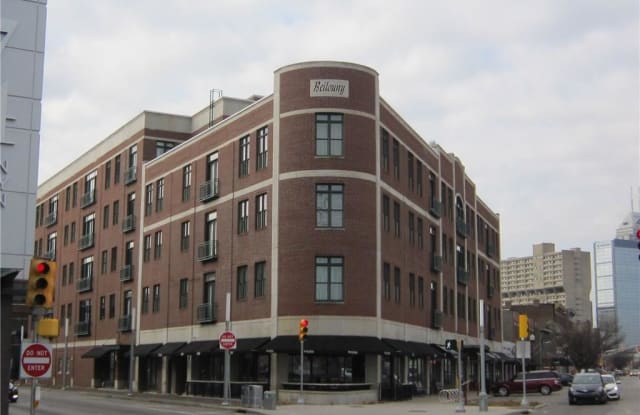 750 North COLLEGE - 750 N College Ave, Indianapolis, IN 46204