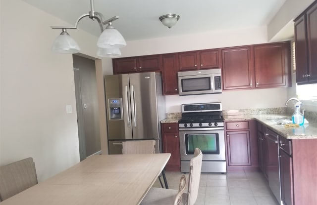 29173 McDonald St - 29173 Mcdonald Street, Roseville, MI 48066