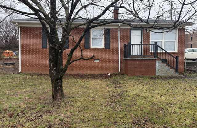 Renovated 3 Bedroom Across From N Elm Village! photos photos