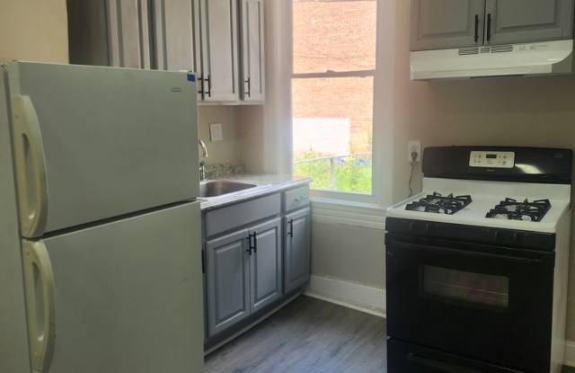 Spacious 3 Bedroom Home  In West Baltimore Gallery 4