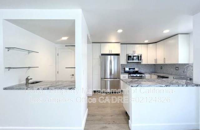 2330 Oak Street - 2330 Oak Street, Santa Monica, CA 90405