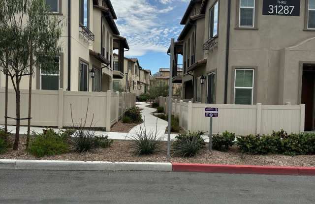 2 Bed/2.5 Bath, South Temecula Townhome photos photos