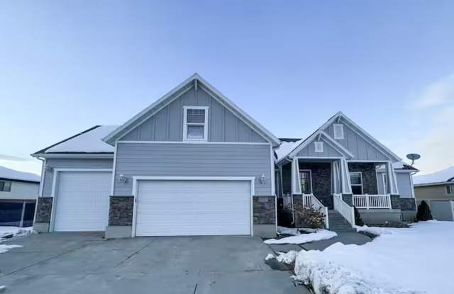 Fully Furnished 6 Bed, 3 Bath Home for Rent - Morgan, Utah - 422 West 150 North, Morgan, UT 84050