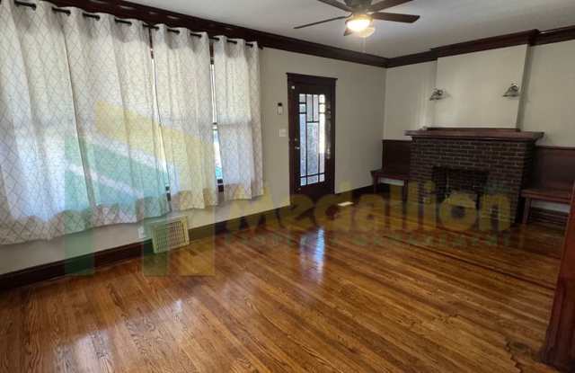 4-Bedroom Home with Original Hardwood Details - near 114th & Michigan Ave Gallery 4