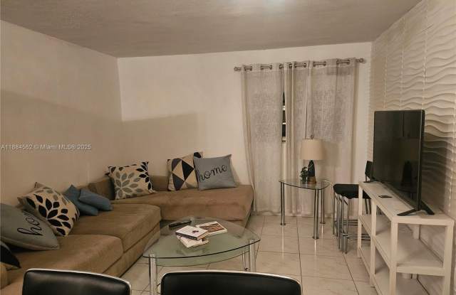 8425 Harding Ave photos photos
