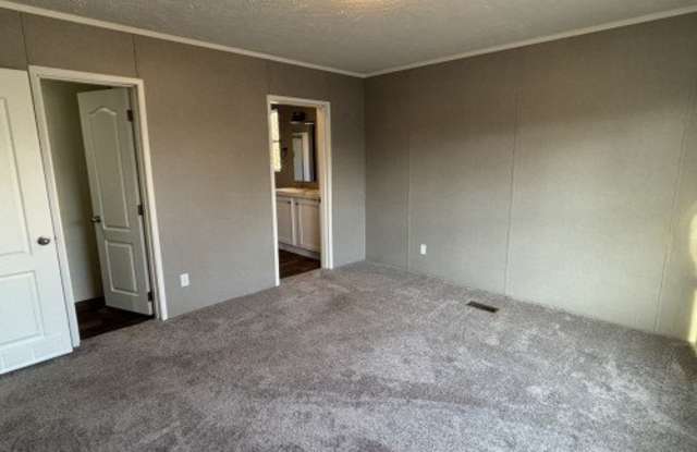 2800 West Memorial Drive photos photos 2800 West Memorial Drive photos photos