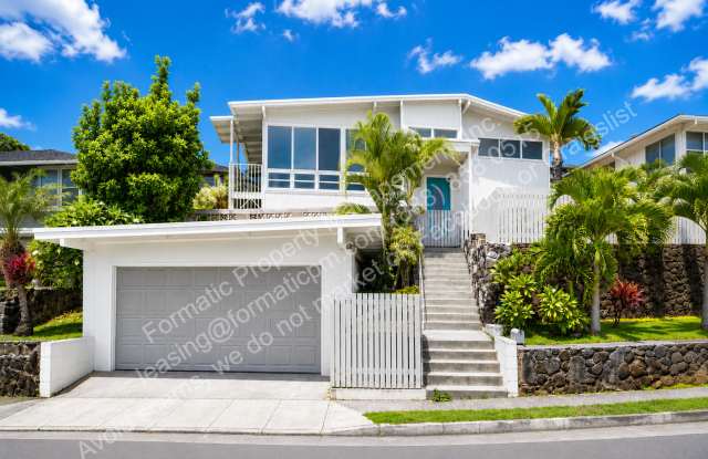 Pet Friendly - Spacious 4 Bedroom Honolulu Home with Room to Settle In Gallery 1