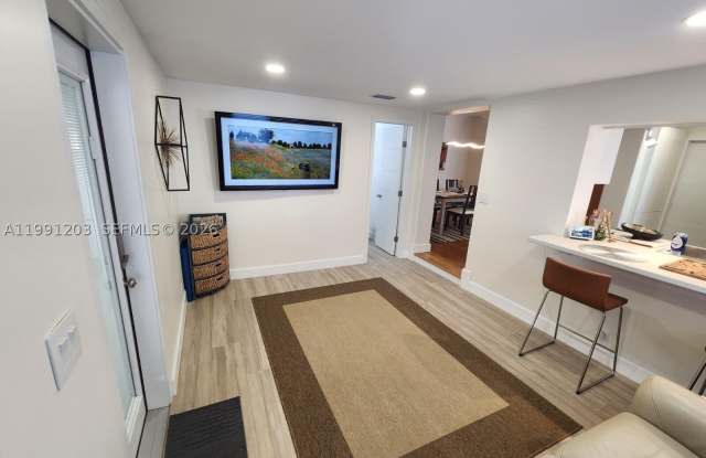 831 Plover Ave Gallery 2