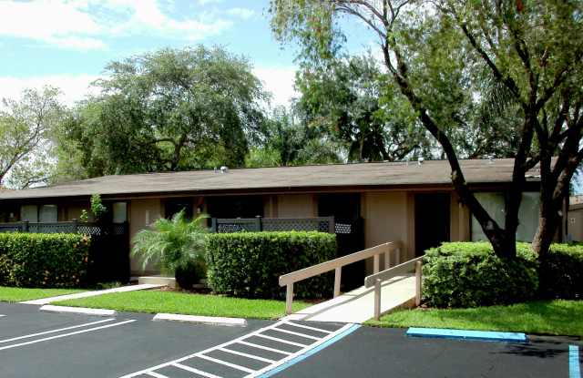 Park Lake Apartments Gallery 2