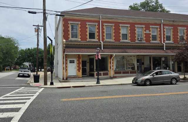 27 N MAIN Street Gallery 2