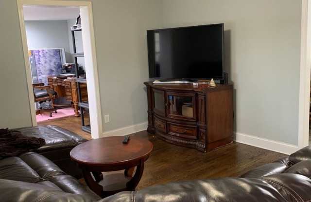 448 Grady Pl Gallery 2
