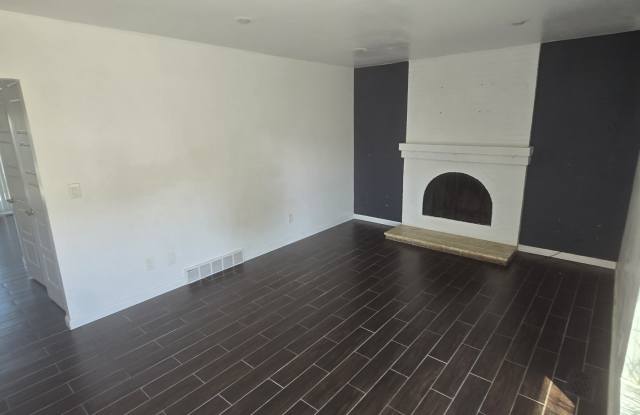 1357 E 4065 S Gallery 4