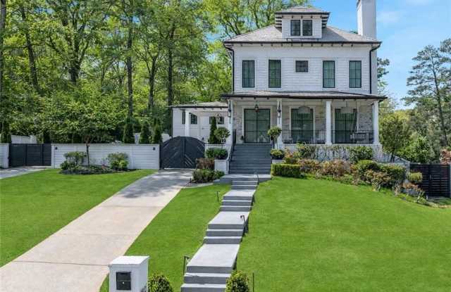 1812 Wellbourne Drive NE Gallery 2