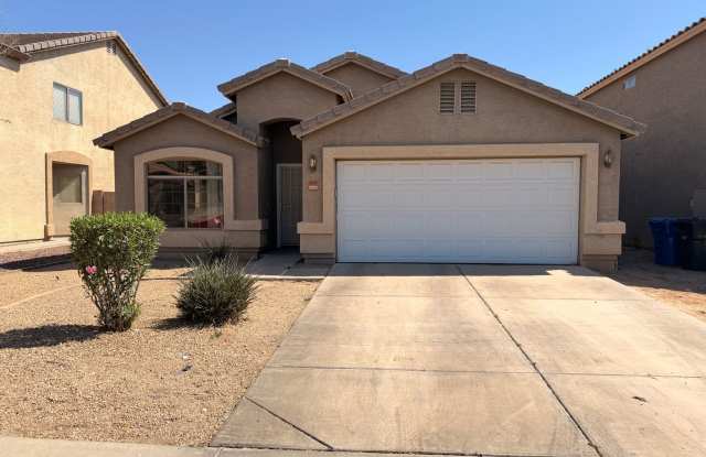 3/2 Single story Avondale Home *Custom Paint* & Carpet in Beds Only! photos photos
