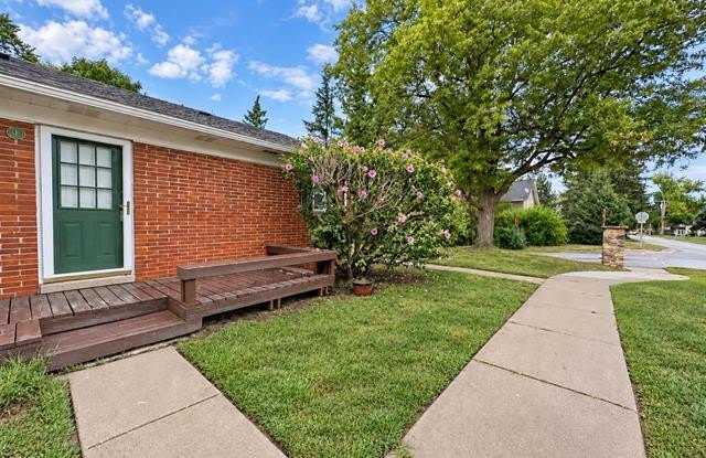 307 Ladd Road Gallery 1